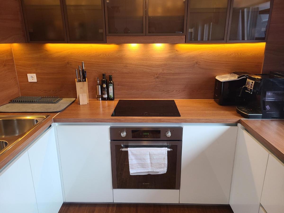 Modern 4-Star Luxury Apt - Wfh Ready, Free Parking زغرب المظهر الخارجي الصورة