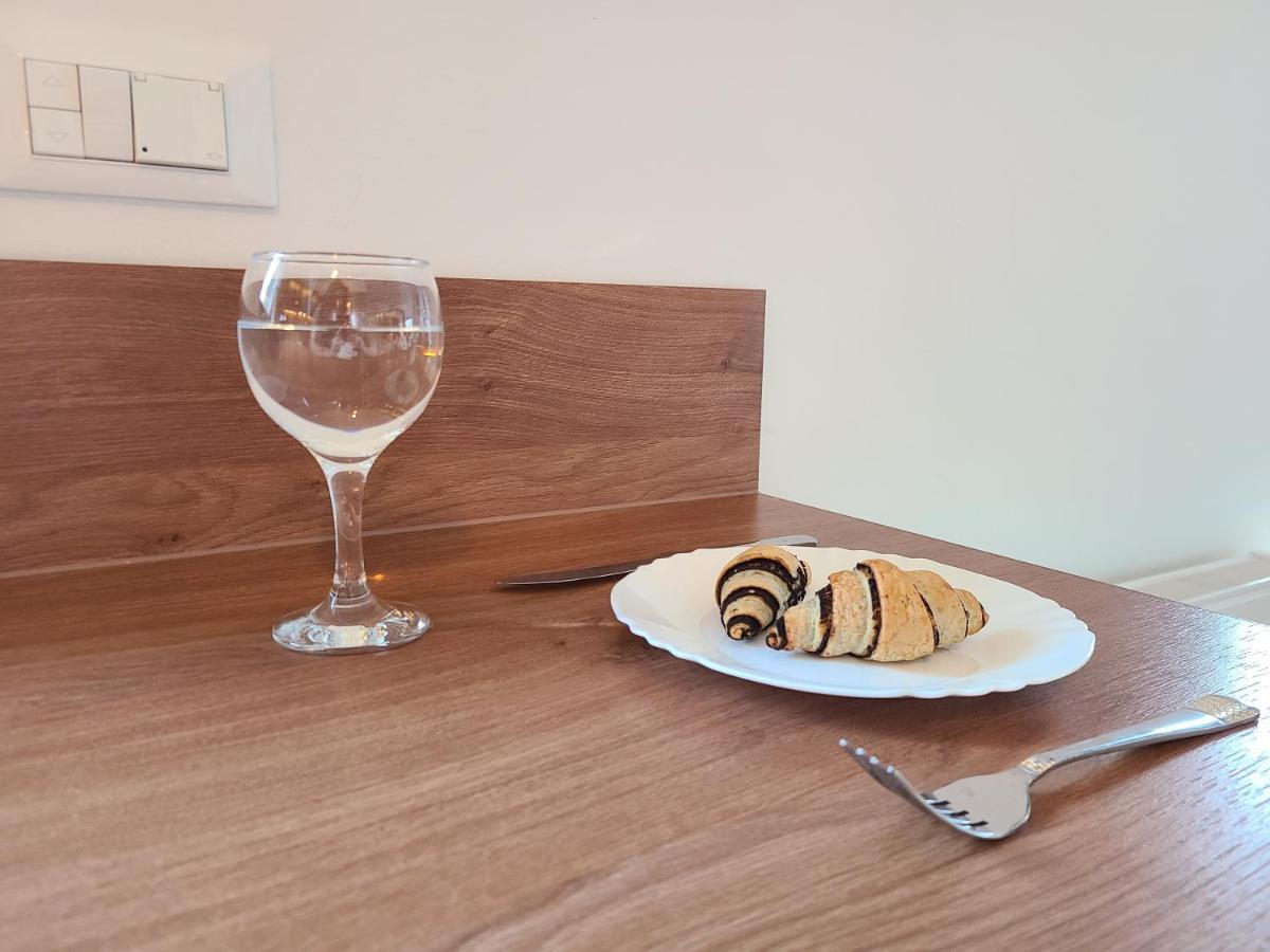 Modern 4-Star Luxury Apt - Wfh Ready, Free Parking زغرب المظهر الخارجي الصورة